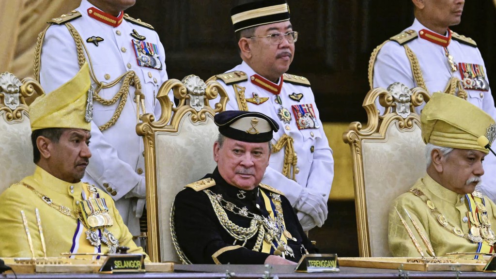 马来西亚亿万富翁、柔佛苏丹易卜拉欣就任国王。 美联社