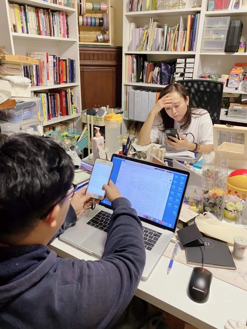 阿Bob系疫情下少咗工作变凑仔公,反而Bob嫂Pearl日日忙睇风水。