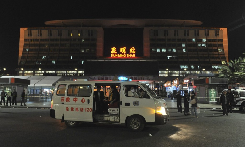 昆明火車站恐襲導致31死141傷。
