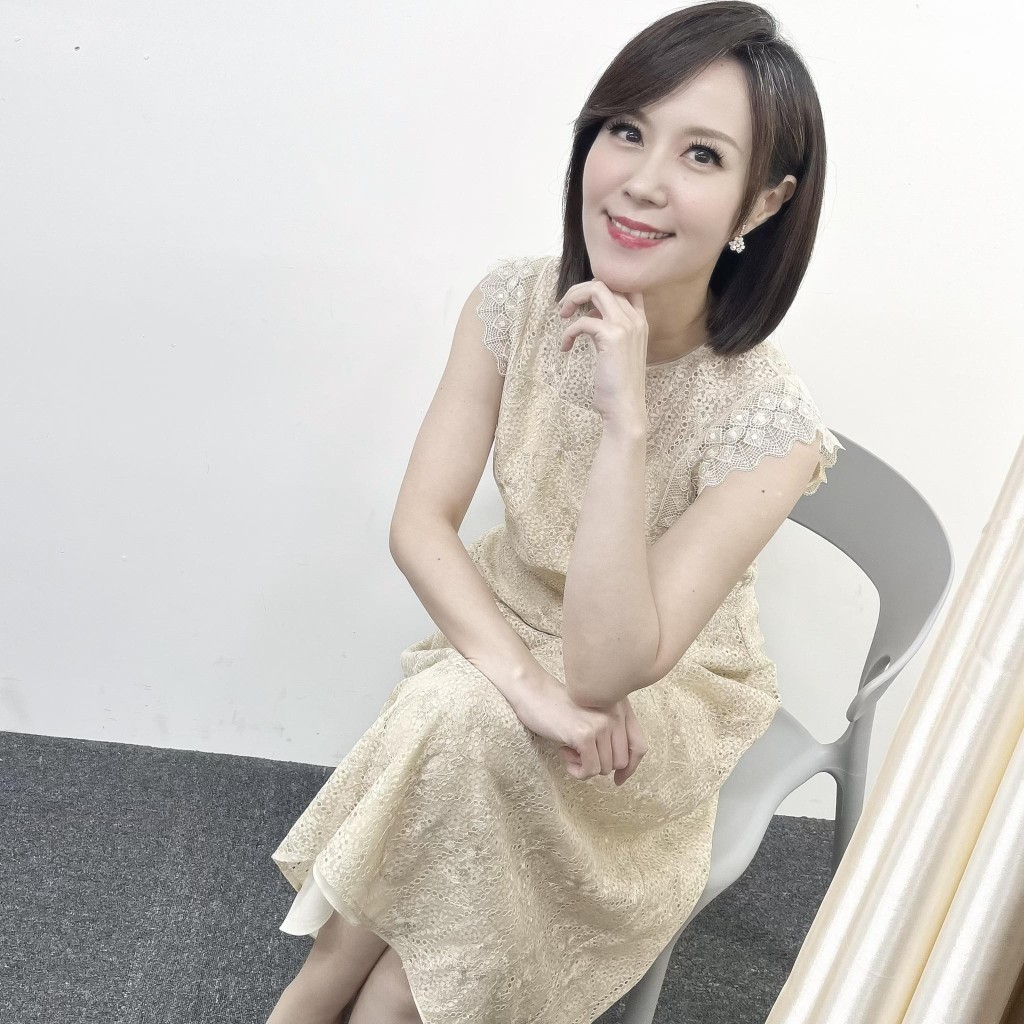 黃筱純是台灣著名美女主播。 黃筱純是台灣著名美女主播。