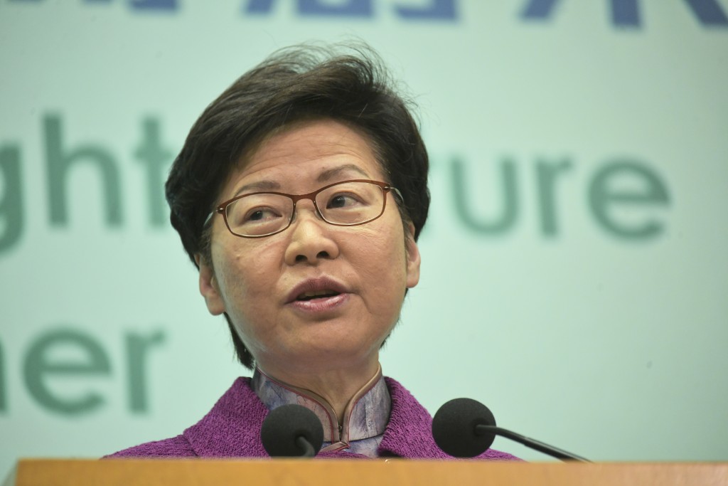 林郑月娥昨日解释指，构思要求房委会代政府向轮候公屋逾3年的申请人支付现金津贴的言论不是建议而是「得意想法」。