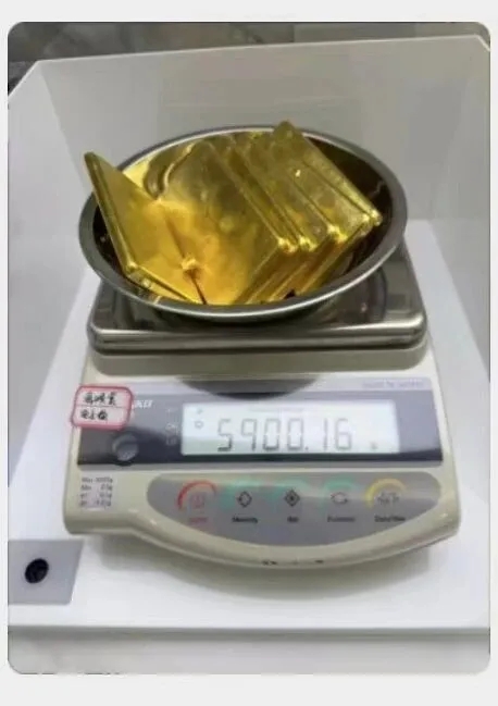 警方深圳金舖攔截5.9公斤。