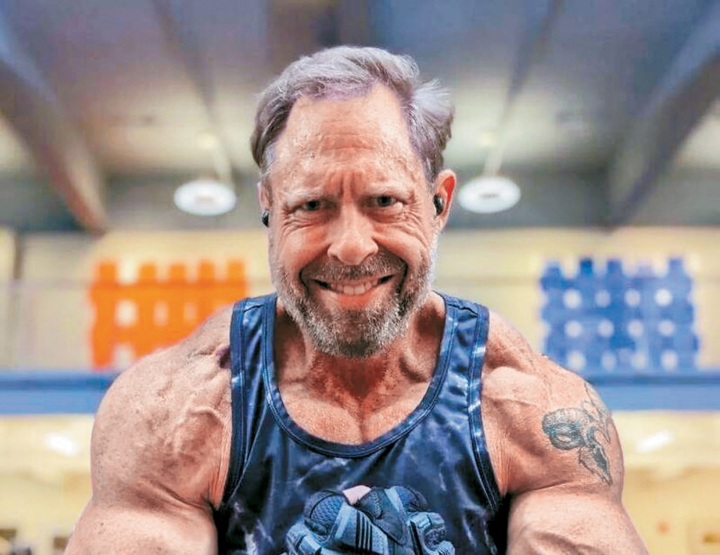 涉弒母的索爾伯格生前愛好健身運動。