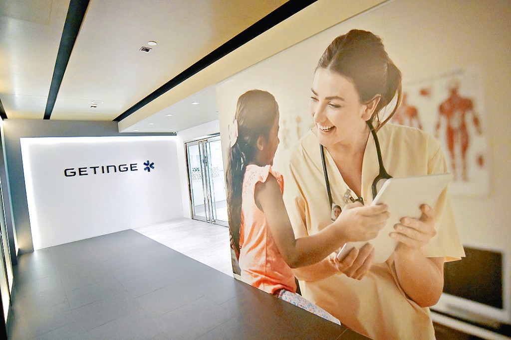 医管局指已要求承办商Getinge加强检查手术灯的次数。