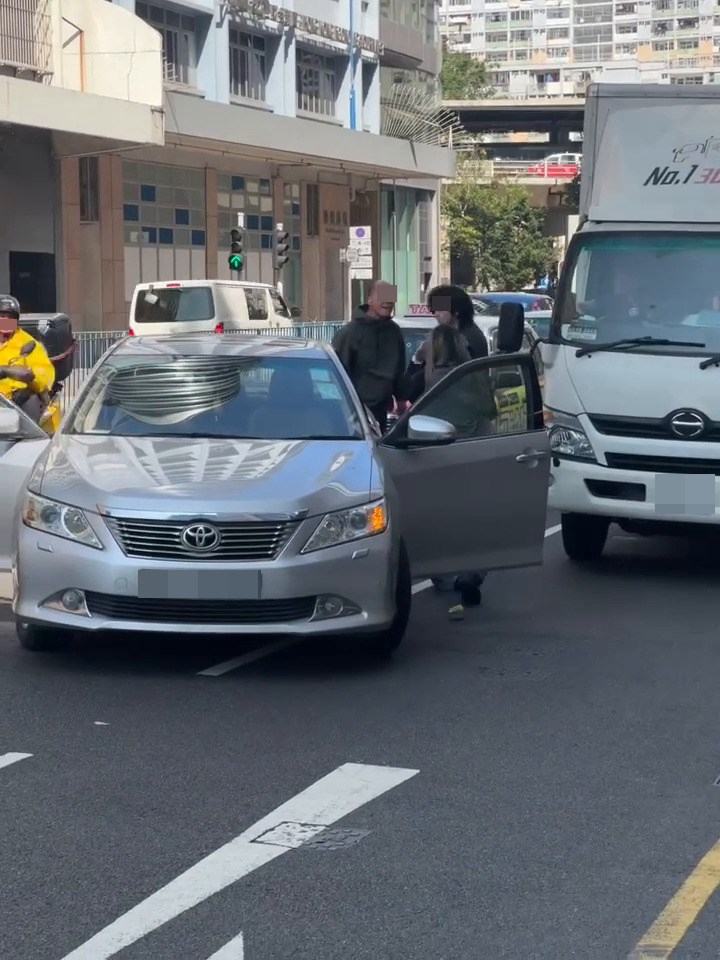 facebook截圖(資料來源:路華@facebook車cam L(香港群組)) facebook截圖(資料來源:路華@facebook車cam L(香港群組))
