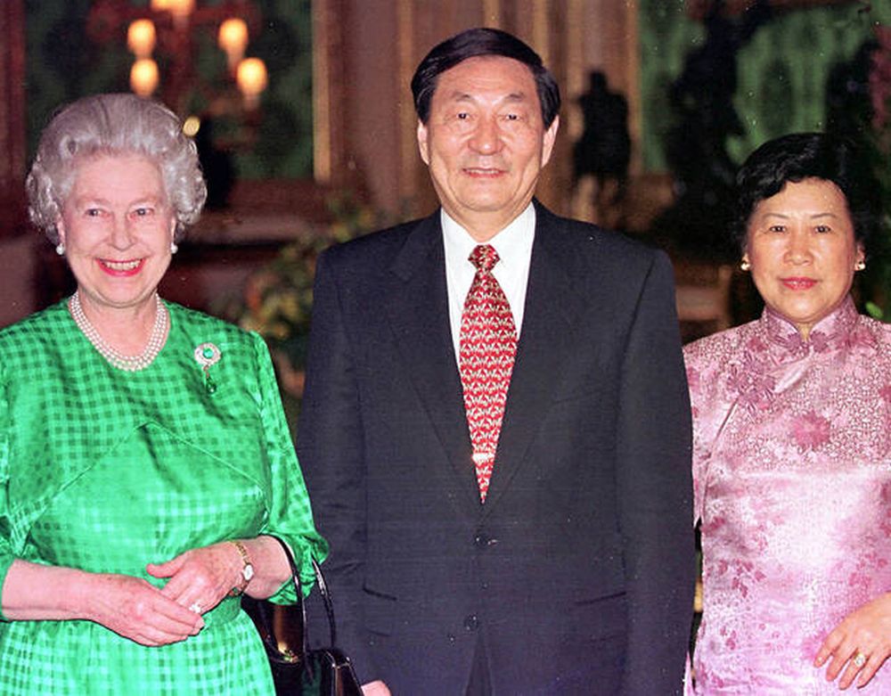 1998年3月，中國總理朱鎔基訪問英國。