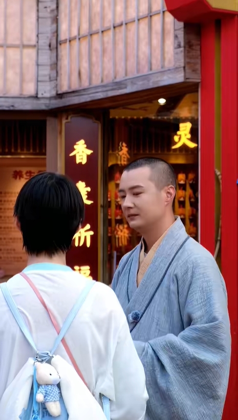 影視寒冬下的新賽道，36歲演員轉戰景區扮玄奘意外爆紅。