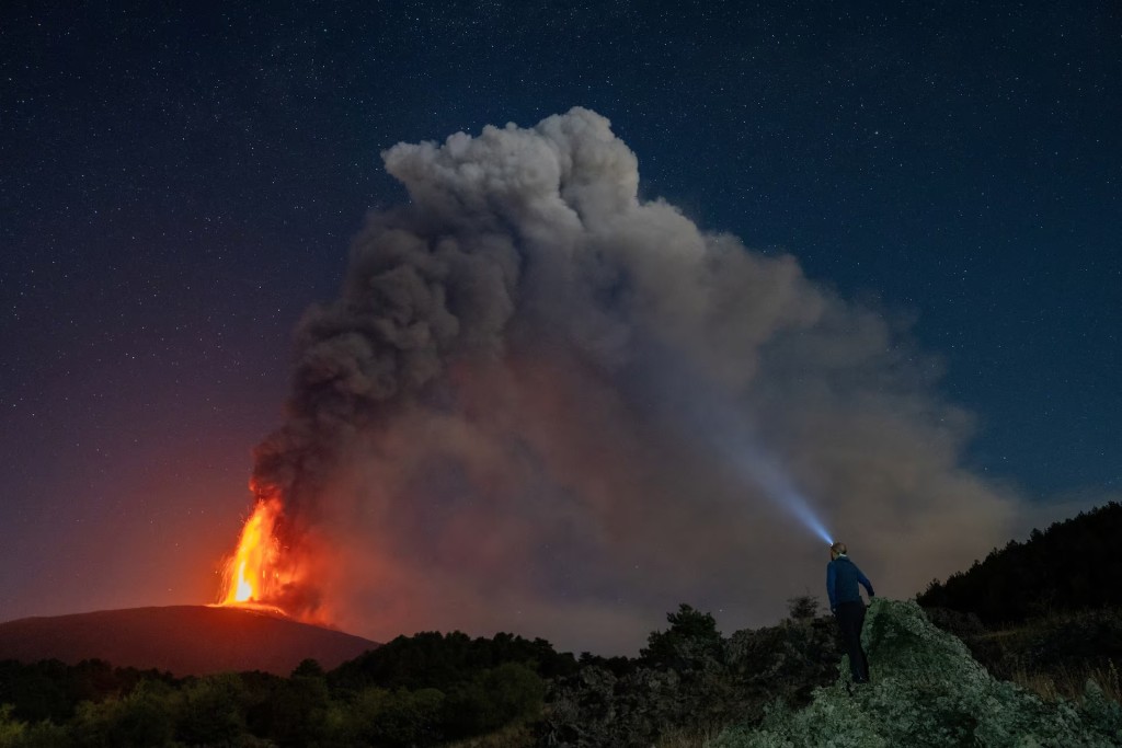 西西里岛埃特纳火山爆发。路透社