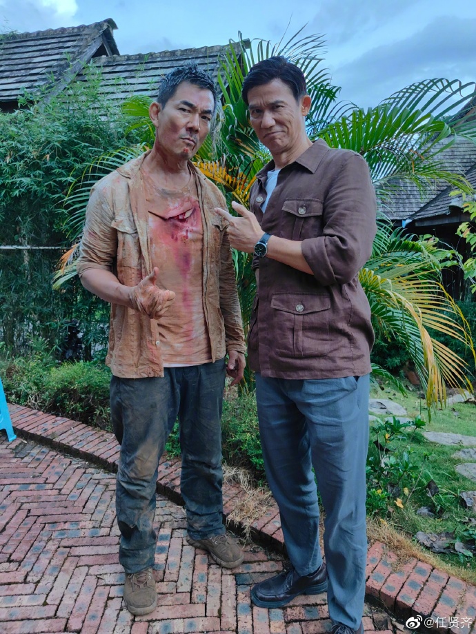 似被李子雄打餐死。