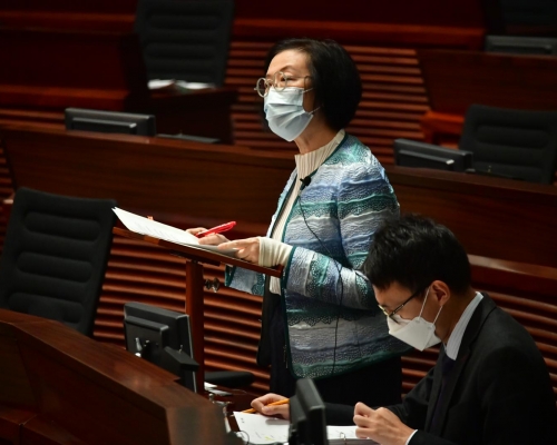 食衞局局長陳肇始指今次修例是加強保障公眾健康的重要一步。