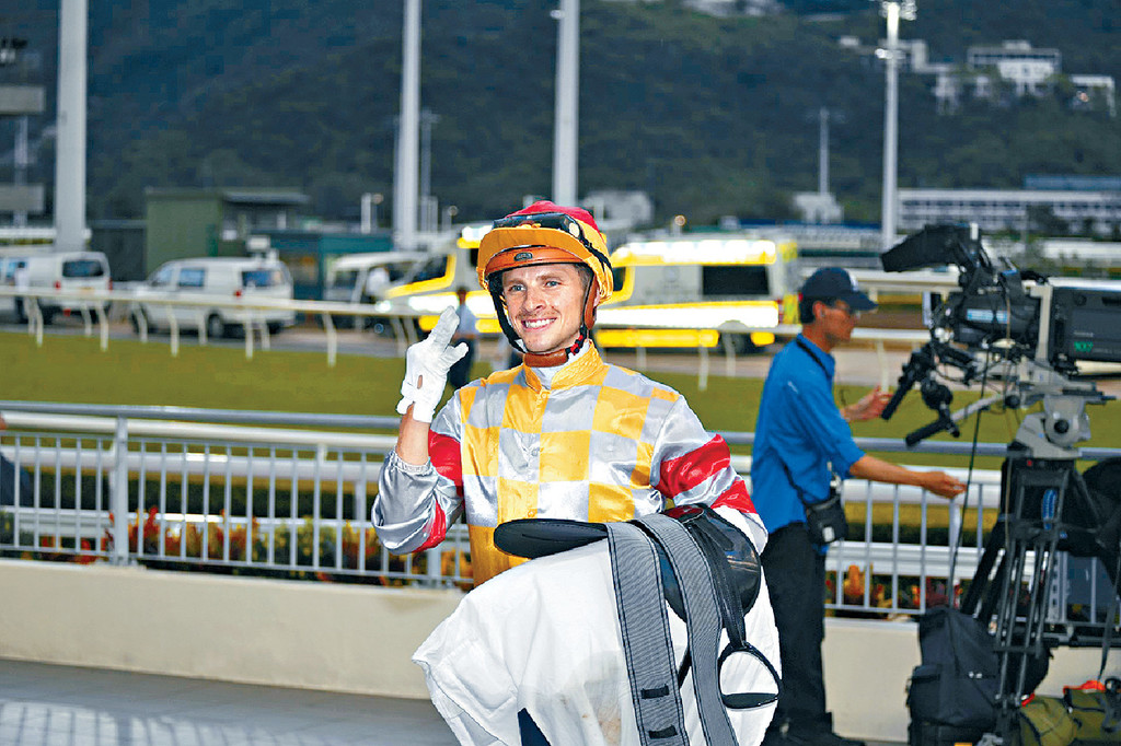 ■希威森昨日3W兼做骑师王。