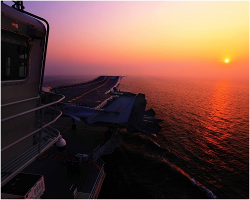 辽宁号是中国第一艘航空母舰。网图