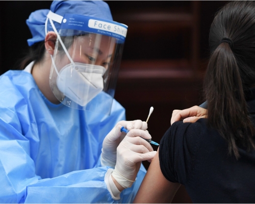 北京開始為外籍人士接種疫苗。新華社資料圖片