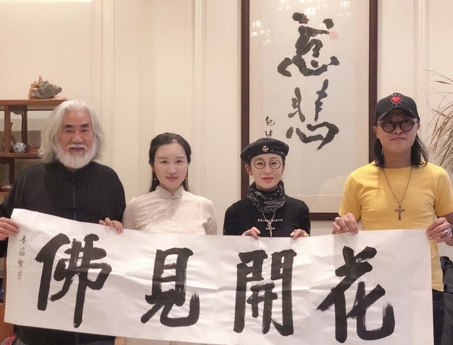 張敏曾公開承認與年輕十年的內地製作人梵師兄拍拖，2021年更傳出秘婚消息。