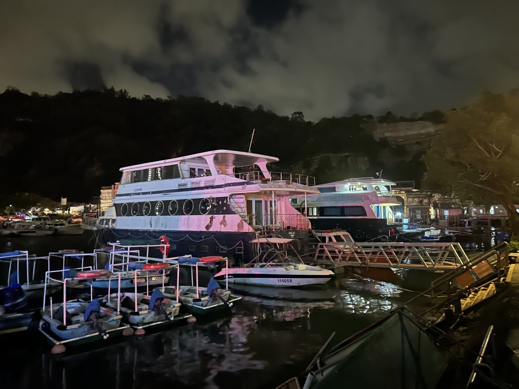 現場為鯉魚門三家村碼頭對開。