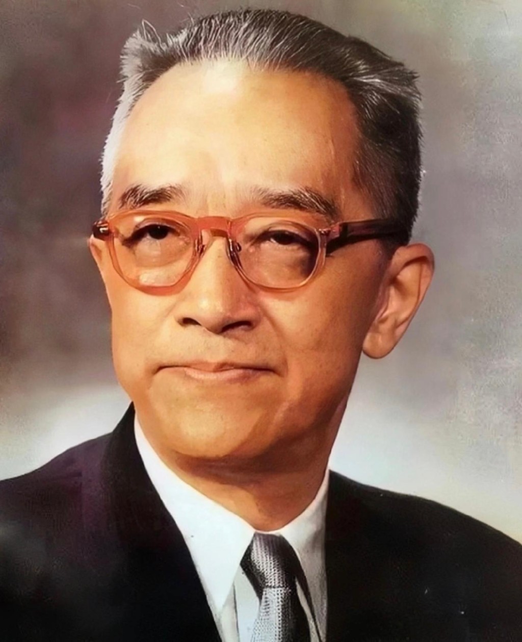 胡適是中國近代史上一位極具影響力的人物,他的主張主要集中在文化、思想和教育領域,對現代中國影響深遠。 胡適是中國近代史上一位極具影響力的人物,他的主張主要集中在文化、思想和教育領域,對現代中國影響深遠。