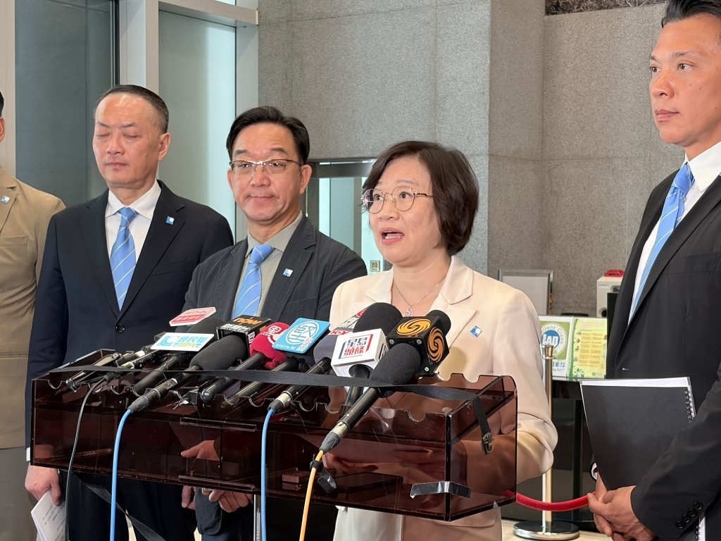 梁美芬建議培養更多跨專業國際法律人才。 梁美芬建議培養更多跨專業國際法律人才。