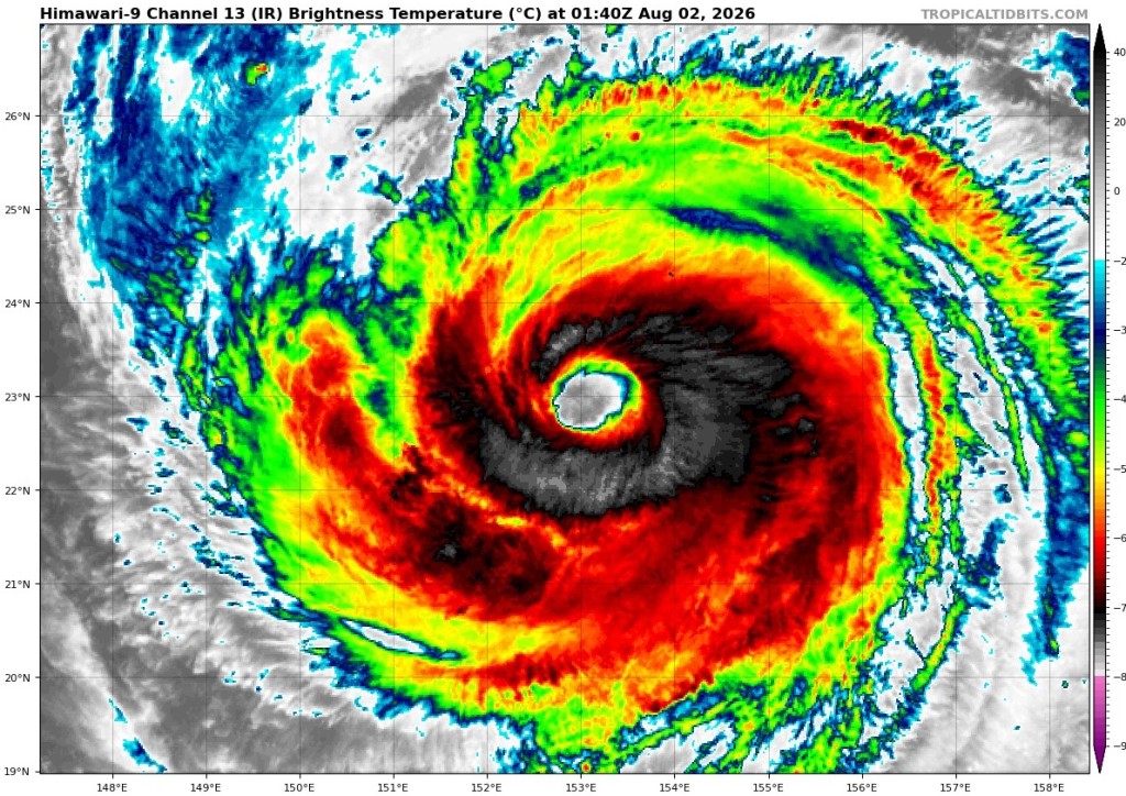 超強颱風「白海豚」。tropicaltidbits網站圖片 超強颱風「白海豚」。tropicaltidbits網站圖片