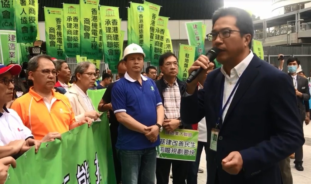 黃偉綸強調會爭取今屆立法會盡量審批更多工程項目。發展局facebook