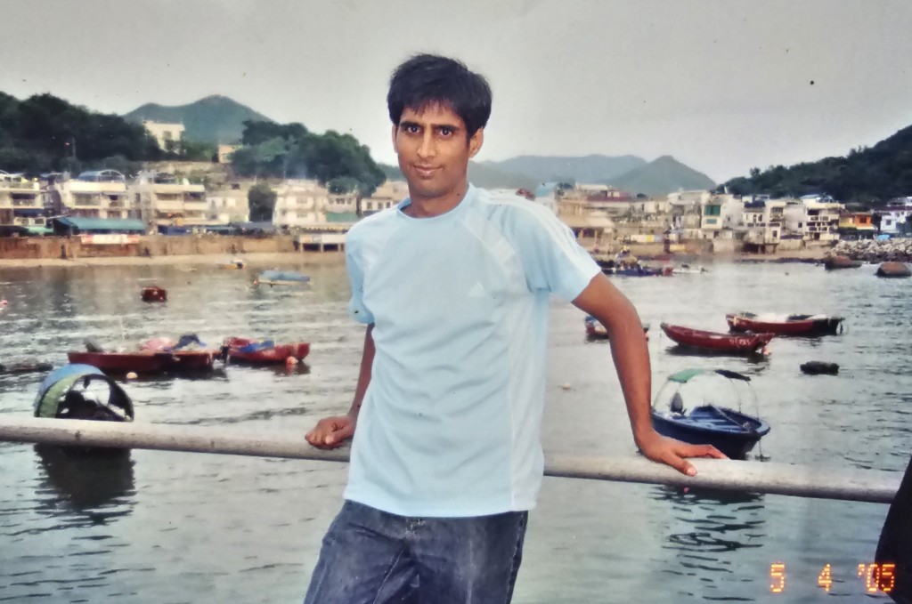莫里十五年前由巴基斯坦定居，已习惯在港生活。(受访者提供)
