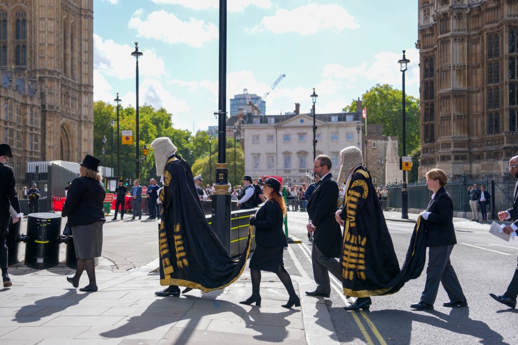 英格蘭及威爾斯法律年度開啟典禮2026在西敏寺舉行，典禮完結後，參加者一起前往參加宴請（Lord Chancellor’s reception）。