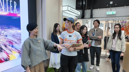 何永賢在社交平台分享，她早前到駐蘇屋商場探訪了「共築．創業家」計劃的「Sphere Soccer Center」。何永賢FB