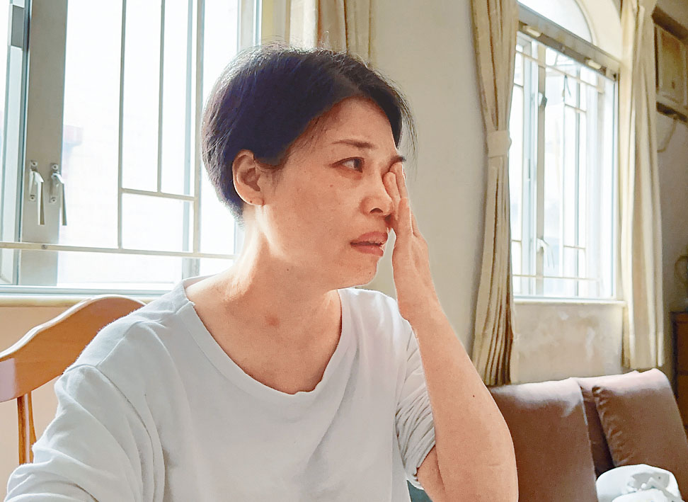 利濰媽媽對愛兒飛來橫禍傷心欲絕。