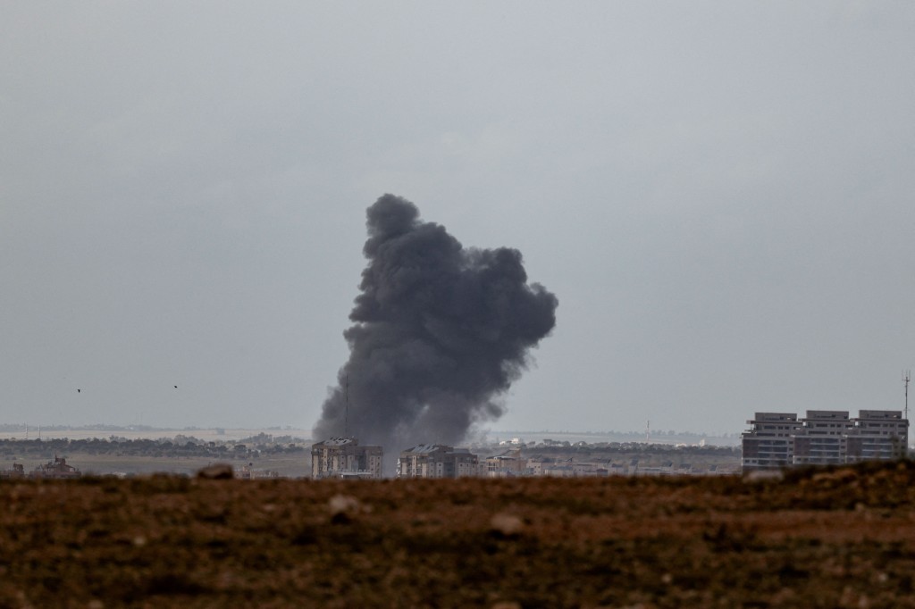 事件造成超過20人受輕傷，其中11人因恐慌接受治療。路透社