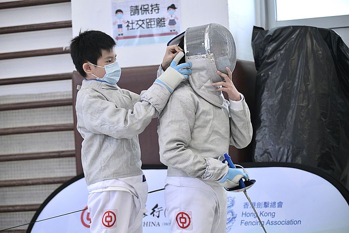 計畫為每所學校的學員提供劍擊器材和服裝,並有專業導師指導。
