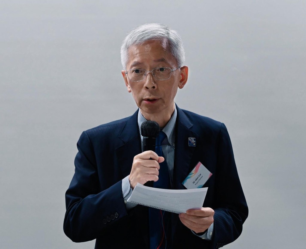 金鐘扶輪社賽馬會「無毒青年友出路」計劃統籌委員會主席暨金鐘扶輪社前社長羅裕群講述計劃三大特色。
