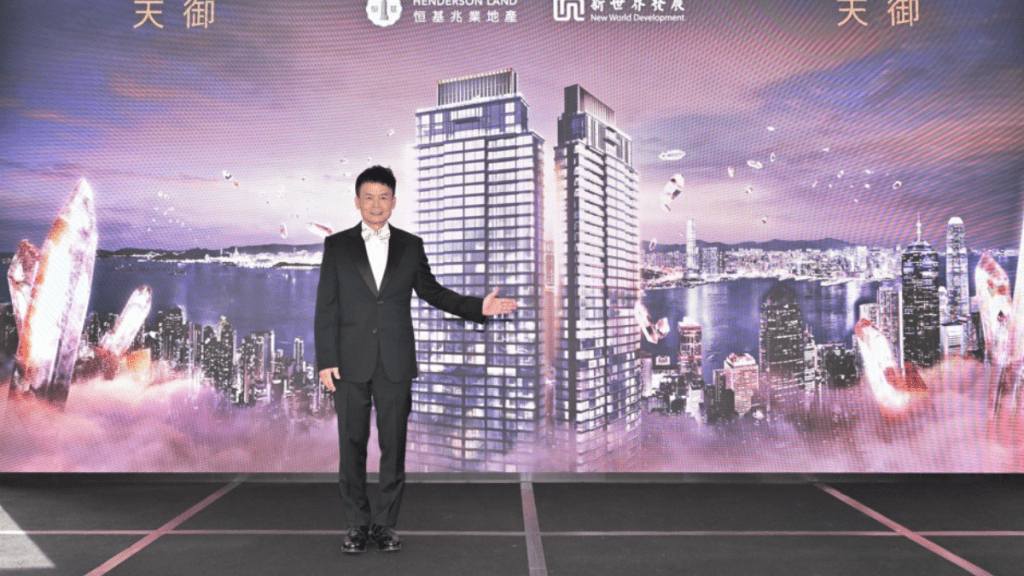 天御2期上樓書，三複式戶面積1.25萬呎全港最大。