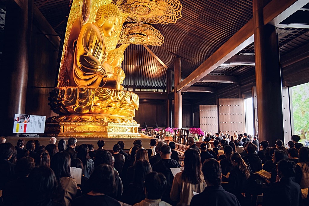 慈山寺昨晨進行「大埔宏福苑火災地藏菩薩拔度消災法會」。fb:Tsz Shan Monastery 慈山寺 慈山寺昨晨進行「大埔宏福苑火災地藏菩薩拔度消災法會」。fb:Tsz Shan Monastery 慈山寺