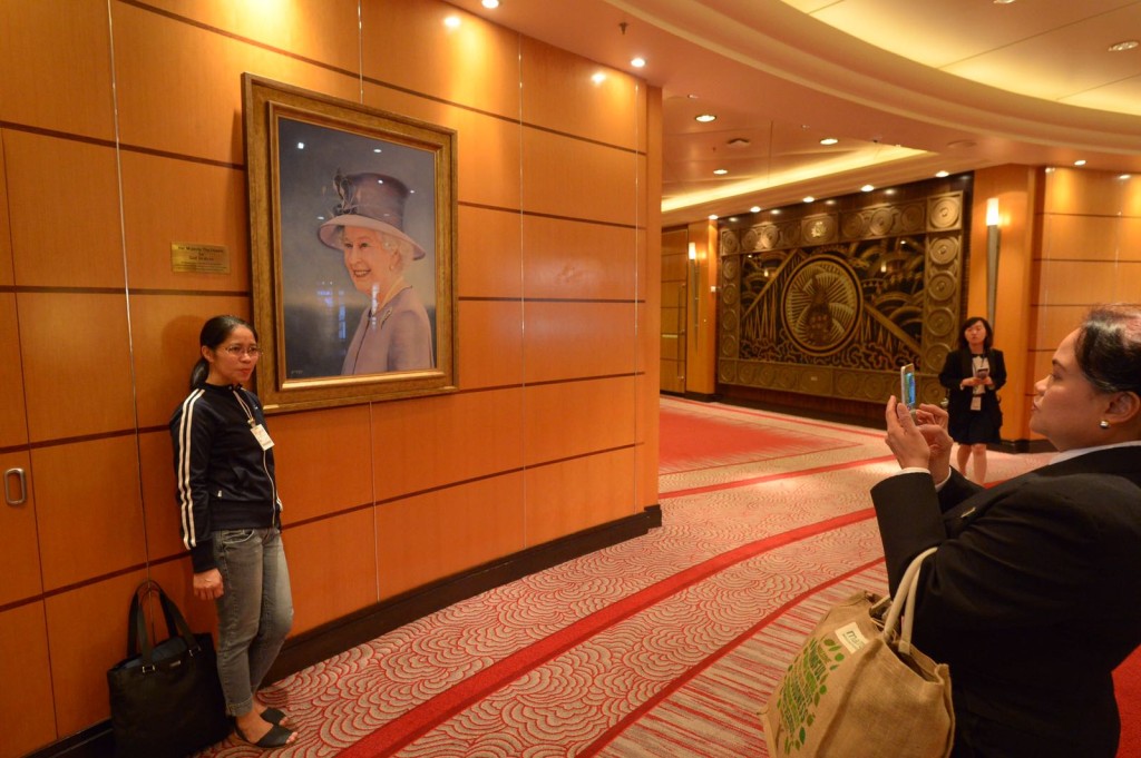 「玛丽皇后二号」再度访港。苏正谦摄