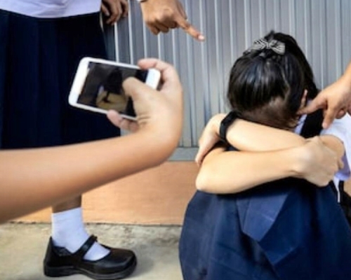 台灣一名媽媽在社交媒體上發文，分享她如何處理女兒在學校被人欺凌的過程。網圖（示意圖）