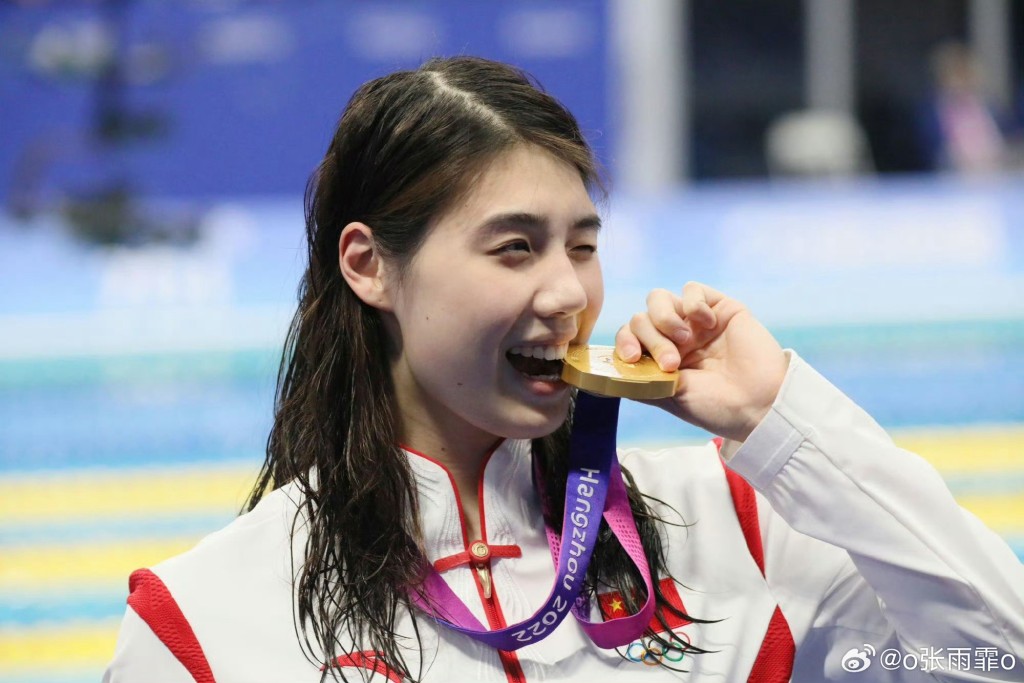 張雨霏豪取6枚金牌成為游泳項目獎牌榜的第一名。