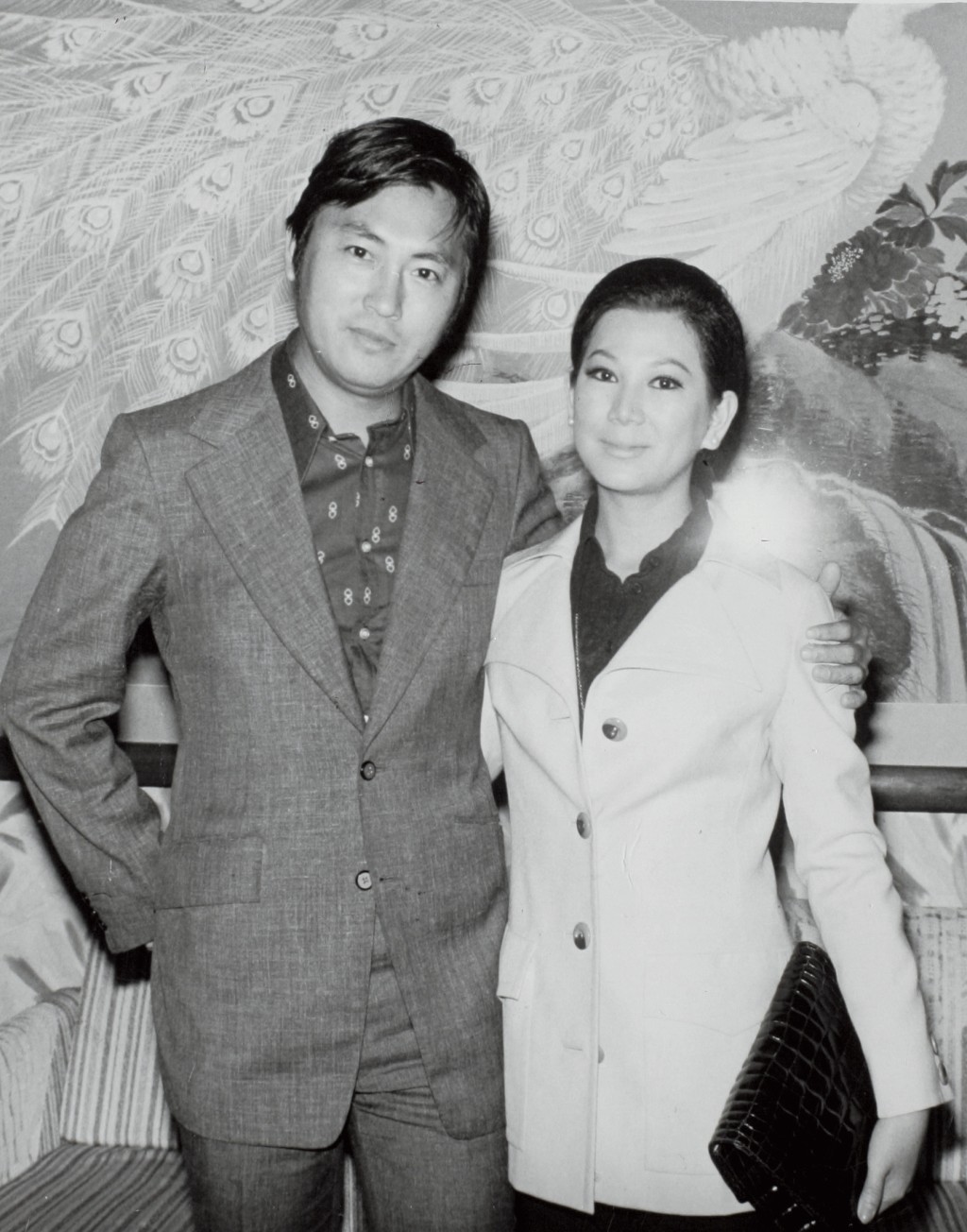 凌波与金汉在1966年结婚，当时婚礼低调，不过转眼间两人已经恩爱57载，即将踏入钻石婚。