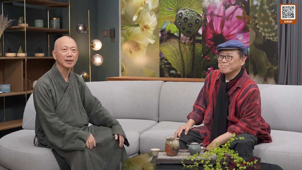 葉錦添近日現身YouTube頻遁道《佛門網 Buddhistdoor》，接受胞兄葉青霖的訪問。