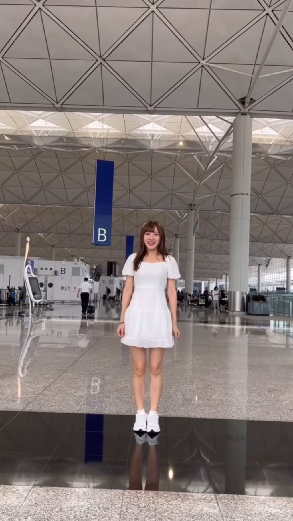 冼迪琦上月初回到香港，現身機場。