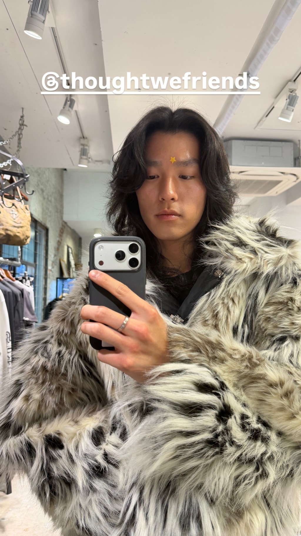 林寶的IG有不少造型。