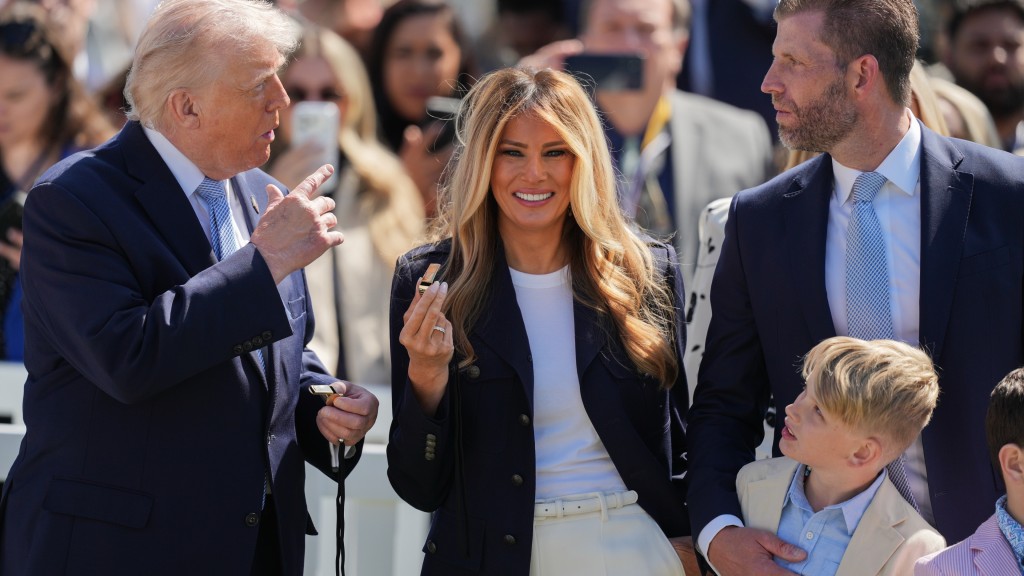 特朗普與梅拉尼婭主持白宮滾彩蛋活動。 美聯社