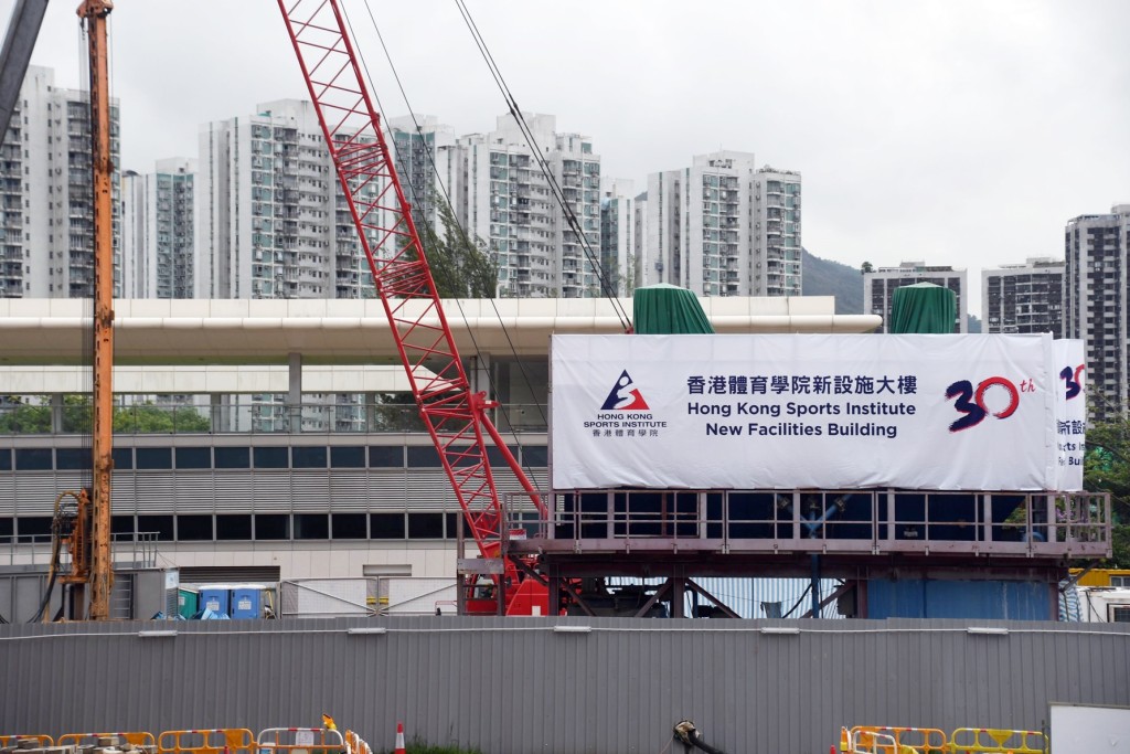 楊潤雄表示，政府正加快興建香港體育學院的新設施大樓。資料圖片