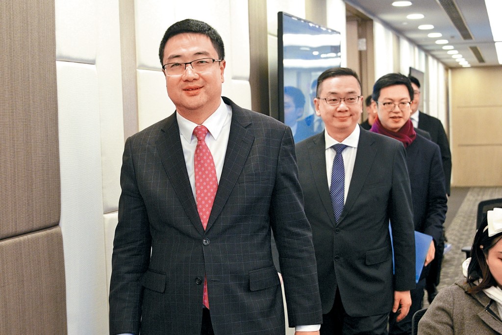 高才通協會昨舉辦「就高才通續簽與入境處處長及勞工及福利局副局長對話」講解活動。