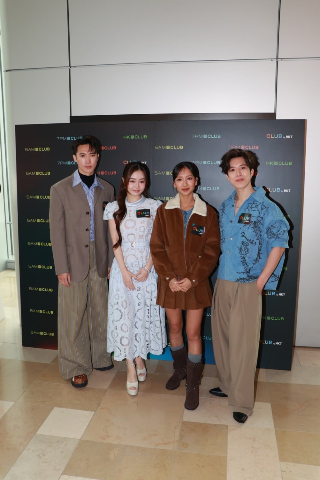 Stanley（邱士縉）、葛綽瑤、邱彥筒（Marf）、Lyman（香胤宅）出席太古城宣傳活動。