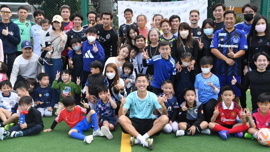 歐陽耀冲開辦足球學校Edo Sports Academy。 本報記者攝