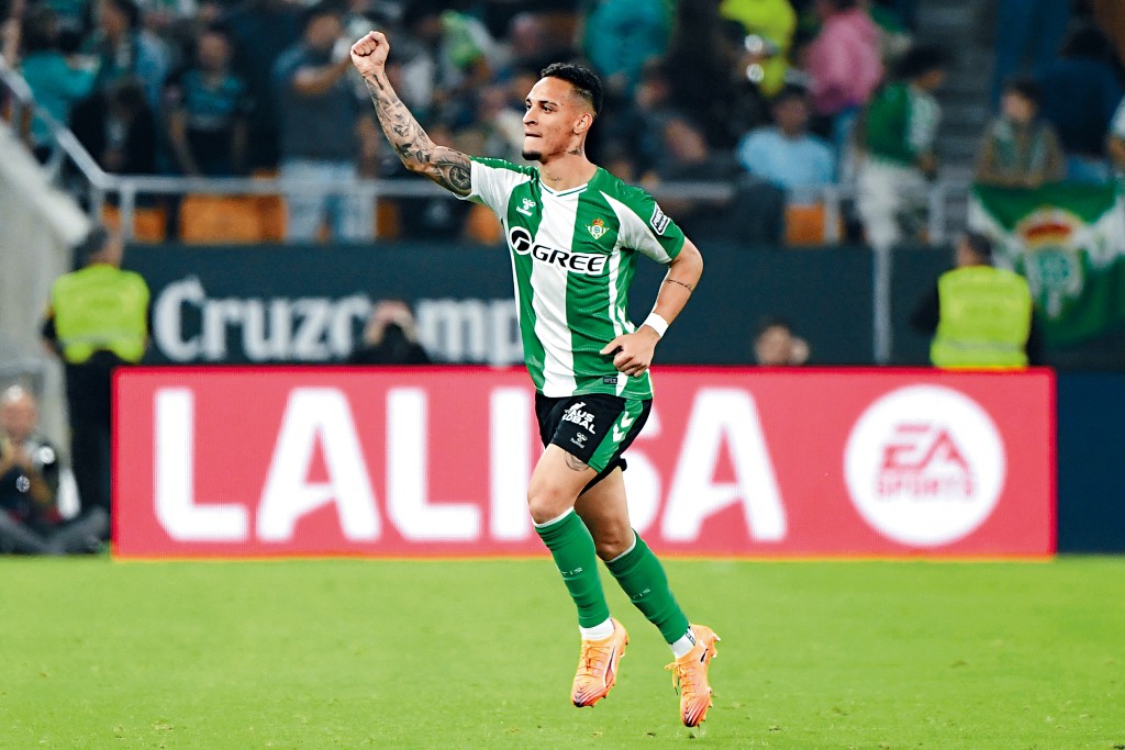 安東尼今場收錄2入球1助攻。