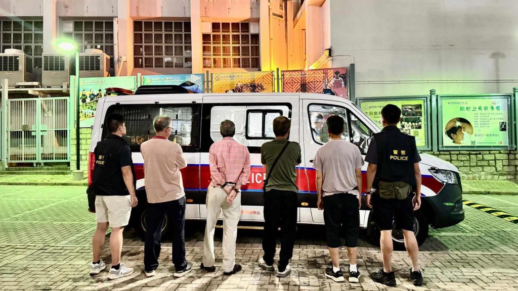 跨部門沙田打擊街頭聚賭 首次配合無人機巡查黑點 拘捕8人。警方圖片