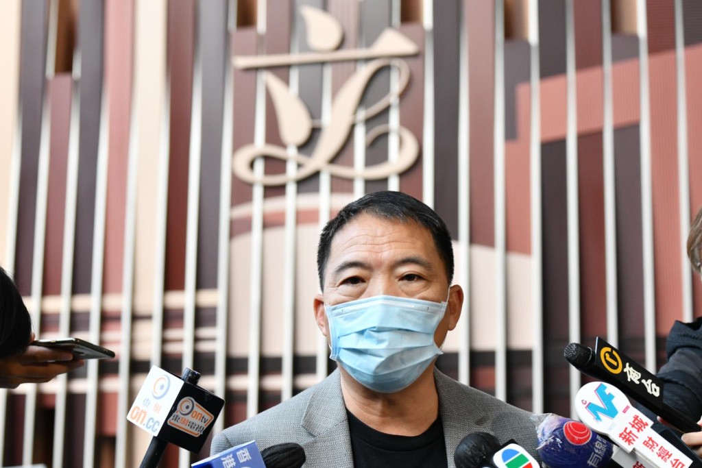 胡志偉指民主派需要思考出路。