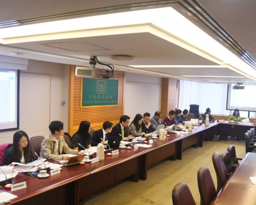 現任區議員將分批宣誓，首批是港島區區議員。 資料圖片