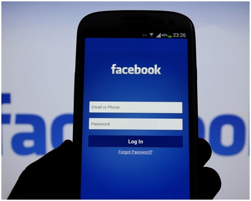 Facebook更新出現問題。網上圖片