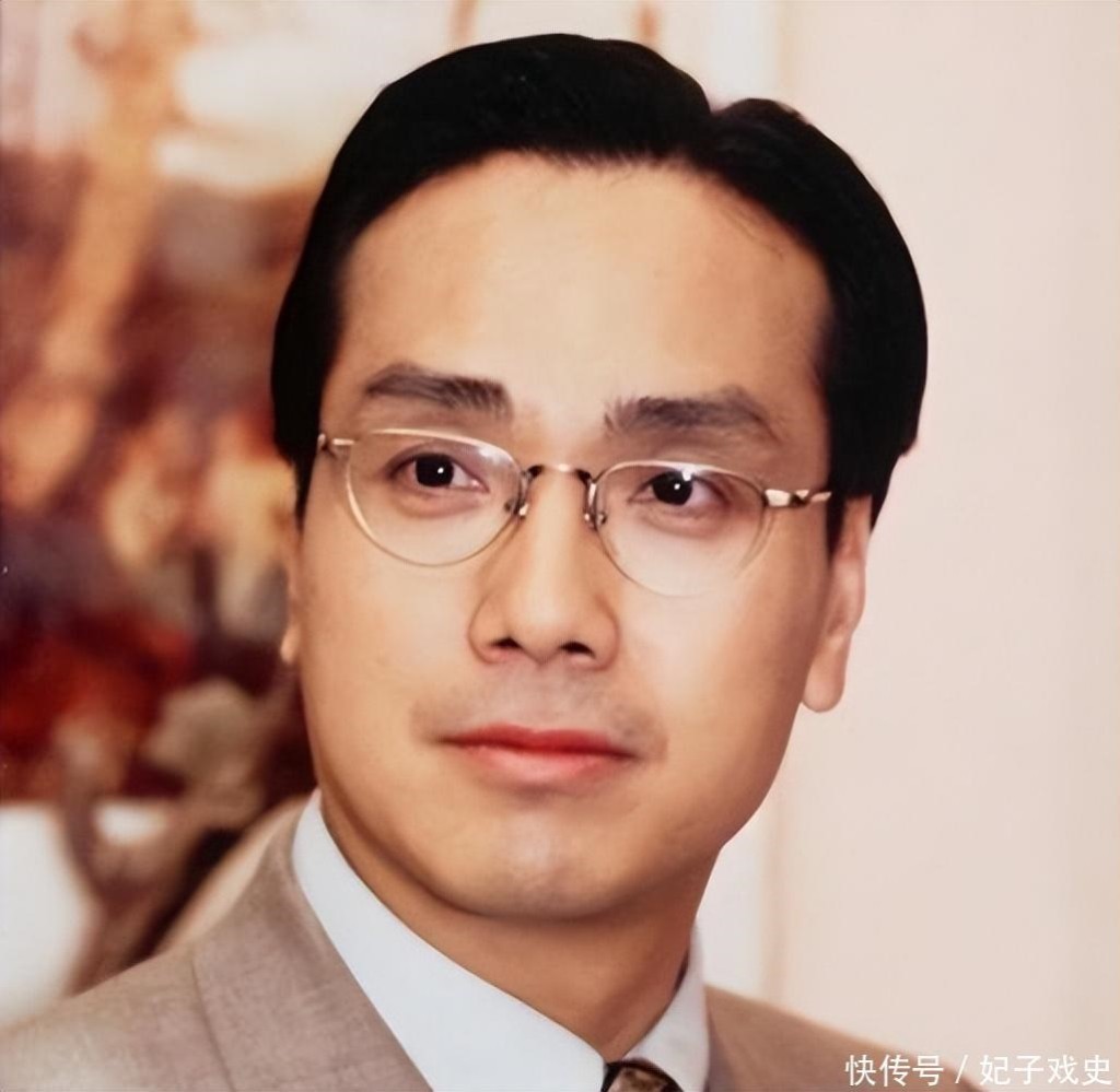 伍衛國曾三度為TVB效力。 伍衛國曾三度為TVB效力。